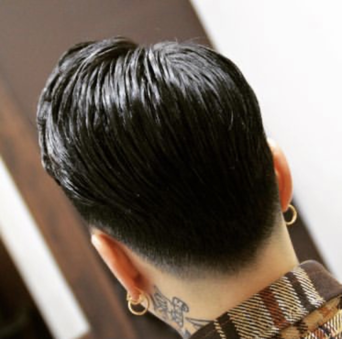 フェードカット ローフェード　刈り上げ　メンズ　髪型　ヘアカタログ