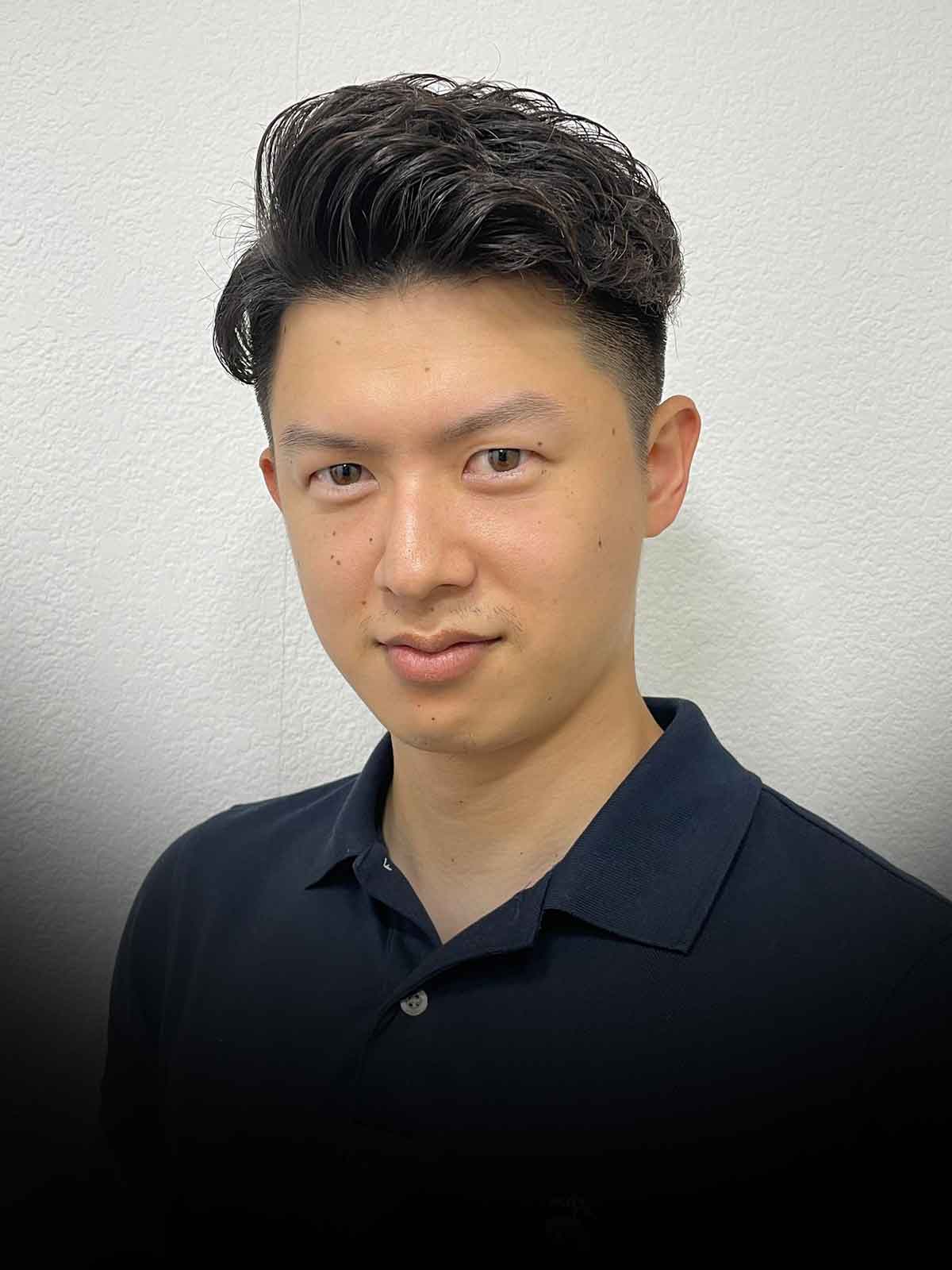 フェードカット バーバースタイル 髪型 ヘアカタログ ヘアスタイル ポンパドール